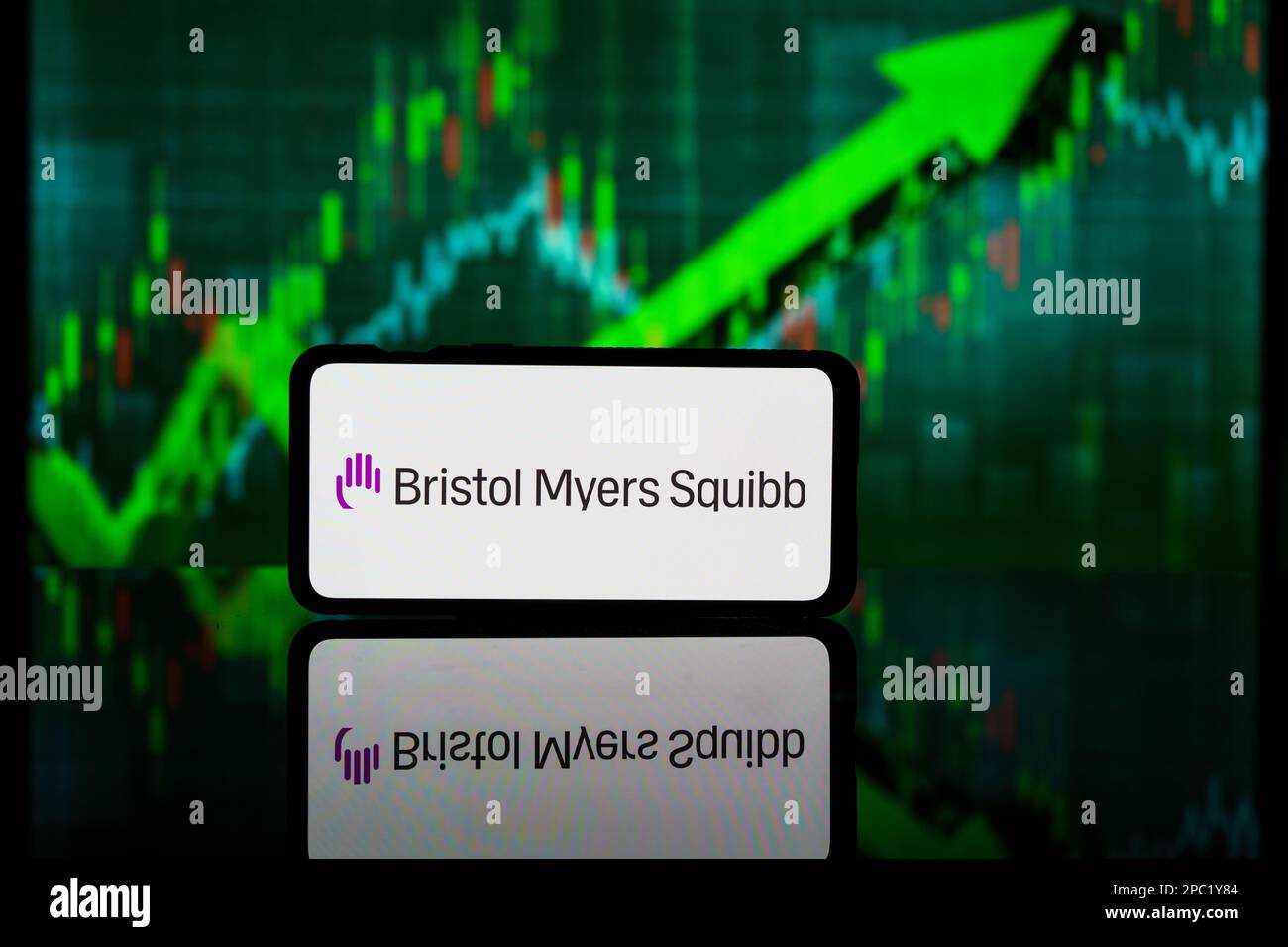 New York, Stati Uniti d'America - 2023 marzo 10: Bristol Myers squibb società sul mercato azionario. Bristol Myers squibb successo finanziario e profitto Foto Stock