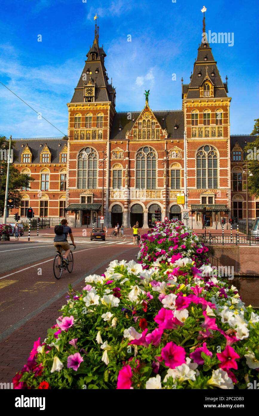 Pierre Cuypers ha progettato il Rijksmuseum, la Piazza dei Musei, Amsterdam, Paesi Bassi Foto Stock