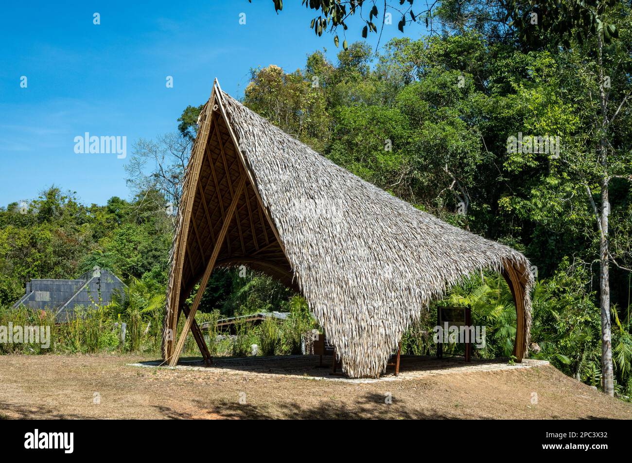 Rest capanna in cima all'erba al Parco Nazionale Khao Yai, Thailandia. Foto Stock