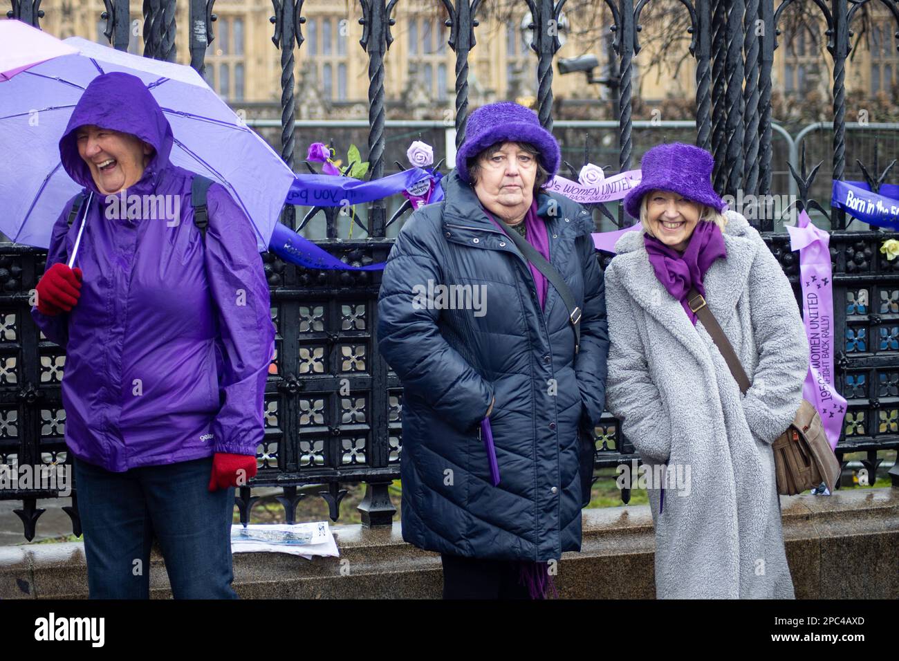 Le donne di WASPI-le donne contro la disuguaglianza pensionistica statale-hanno protestato contro il cambiamento nell'età pensionabile. Credit: Sinai Noor/Alamy Stock Photo Foto Stock