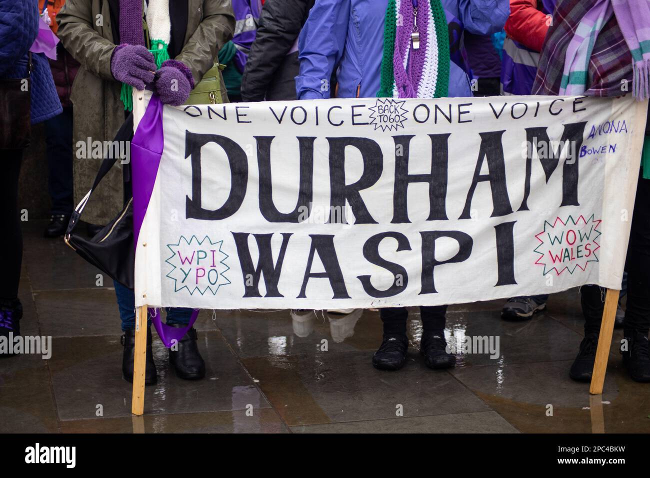 Le donne di WASPI-le donne contro la disuguaglianza pensionistica statale-hanno protestato contro il cambiamento nell'età pensionabile. Credit: Sinai Noor/Alamy Stock Photo Foto Stock