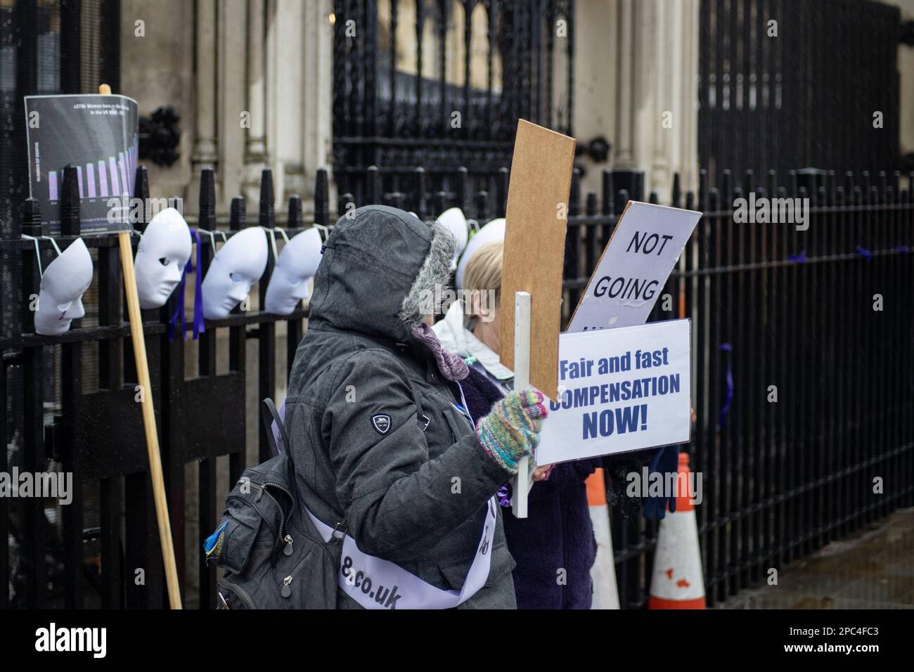 Le donne di WASPI-le donne contro la disuguaglianza pensionistica statale-hanno protestato contro il cambiamento nell'età pensionabile. Credit: Sinai Noor/Alamy Stock Photo Foto Stock