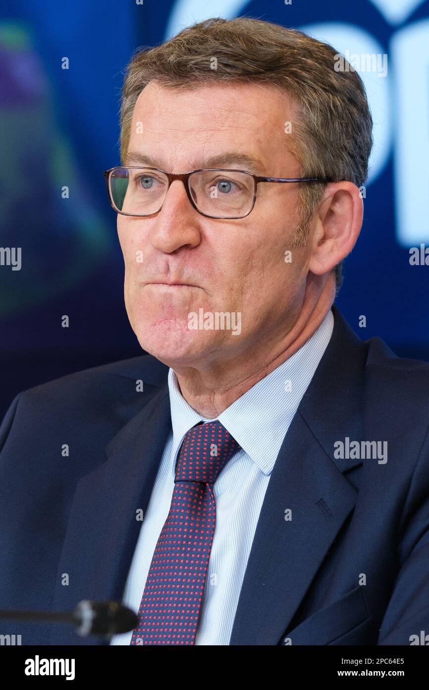 Il Presidente del Partito popolare, Alberto Nuñez Feijoo, ha visto durante la riunione del Comitato Esecutivo Nazionale, presso la sede nazionale del PP a Madrid. Feijoo ha proposto la nomina al Comitato Esecutivo Nazionale di Carmen Funez come nuovo Vice Segretario delle politiche sociali e della sfida demografica del partito, che creerà due nuovi Vice Segretari: Della Cultura e della Società aperta, che saranno occupati da Borja Semper; E di Studi, diretto da Carmen Navarro. Questa espansione si svolge alla vigilia delle prossime elezioni regionali e municipali di maggio (Photo by Foto Stock