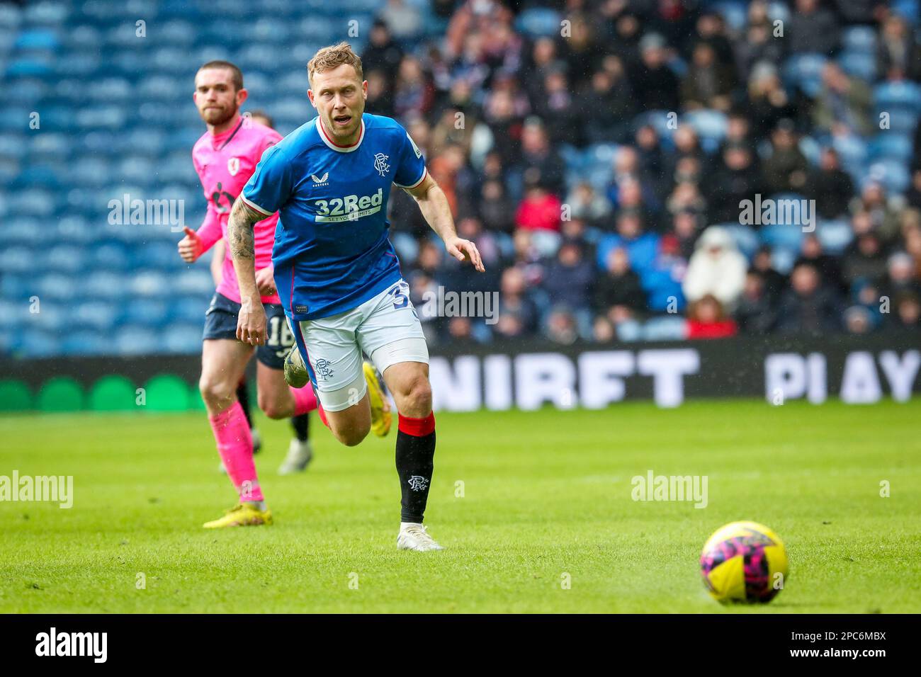 Scott Arfield, giocando per Rangers a Ibrox, Glasgow, contro Raith Rovers nelle finali trimestrali della Scottish Cup. Rangers ha vinto 3 - 0. Foto Stock