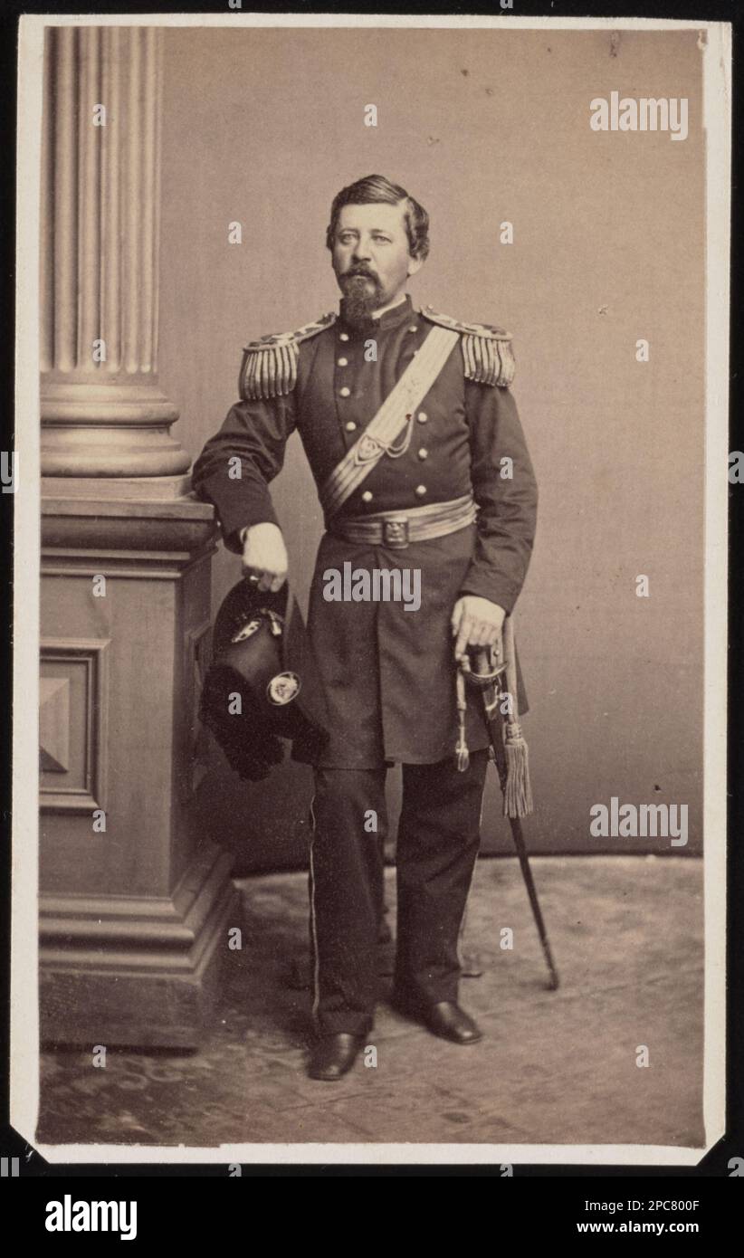 Generale del Brigadiere Paul Frank del 5th° reggimento della fanteria di New York e del 52nd° reggimento della fanteria di New York in uniforme con la spada. Liljenquist Famiglia Collezione di fotografie della Guerra civile , pp/liljpaper. Frank, Paul, 1828-1875, Stati Uniti, Army, New York, 5th (1861-1863), People, United States, Army, New York, reggimento della fanteria, 52nd (1861-1865), persone, soldati, Unione, 1860-1870, Military Uniforms, Union, 1860-1870, Stati Uniti, Storia, Guerra civile, 1861-1865, personale militare, Unione. Foto Stock