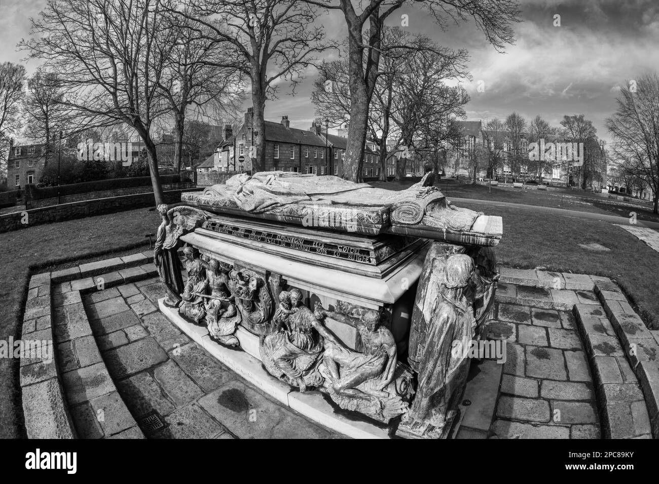 Bishop Elphinstone Tomb, Kings College, Università di Aberdeen, Old Aberdeen, Aberdeen, Scozia, Regno Unito Foto Stock