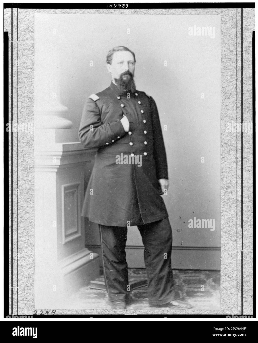Colonnello W.E. Woodruff, fanteria del kentucky 2D, ritratto completo, in piedi, rivolto a destra. Civil War Photograph Collection, n° 2249. Woodruff, W. e, servizio militare, Stati Uniti, Storia, Guerra civile, 1861-1865, personale militare, confederato. Foto Stock