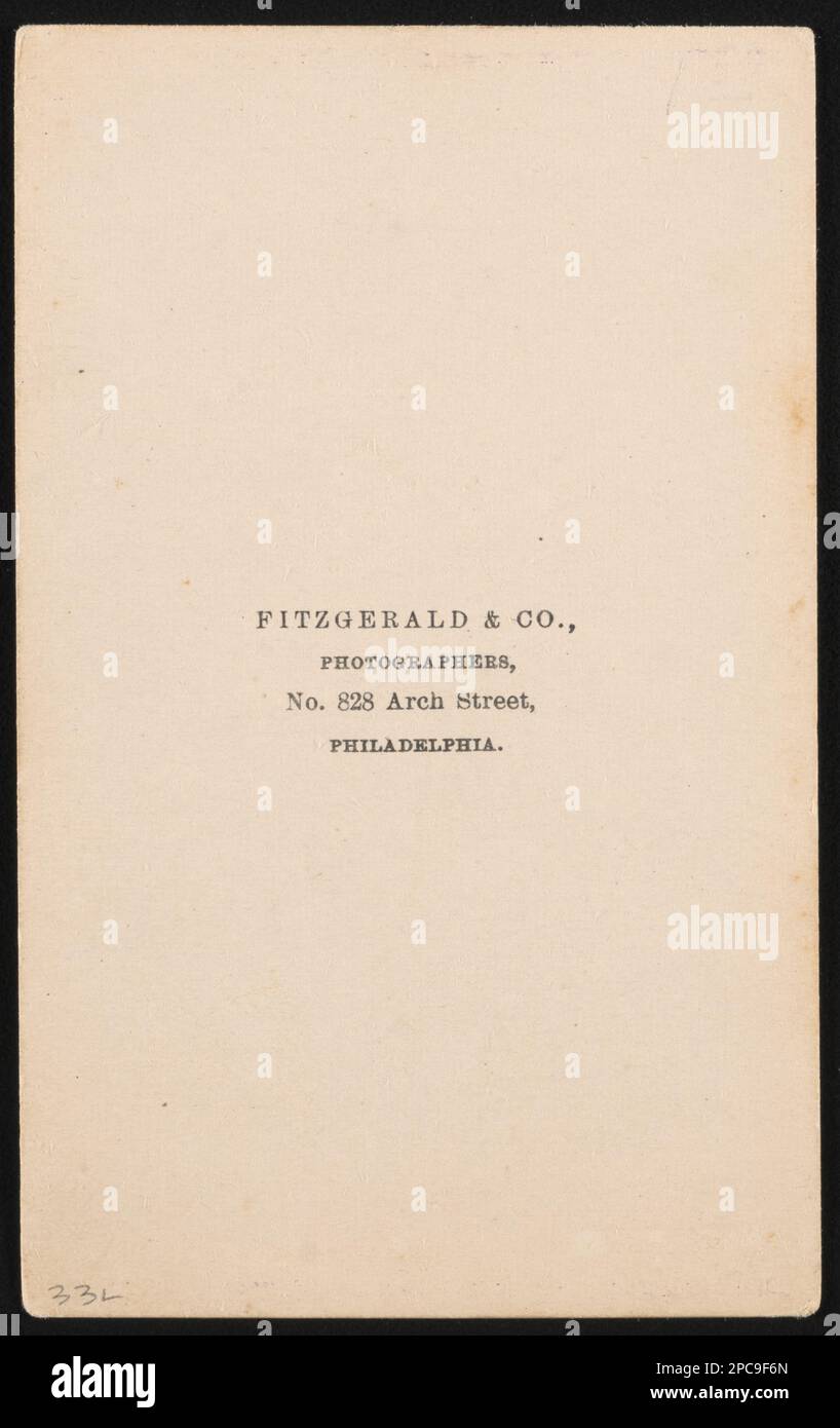Infermiera non identificata sul personale del Chesapeake Hospital, Hampton, Virginia / Fitzgerald & Co., fotografi, No. 828 Arch Street, Philadelphia. Liljenquist Collezione di fotografie della Guerra civile , pp/liljpaper, pp/liljwoch. Chesapeake Hospital (Hampton, Virginia), People, 1860-1870, Stati Uniti, Esercito, gente, 1860-1870, Donne, servizio militare, 1860-1870, infermieri, Unione, 1860-1870, personale militare, Union, 1860-1870, Stati Uniti, Storia, Guerra civile, 1861-1865, aspetti medici, Unione, Stati Uniti, Storia, Guerra civile, 1861-1865, Donne. Foto Stock