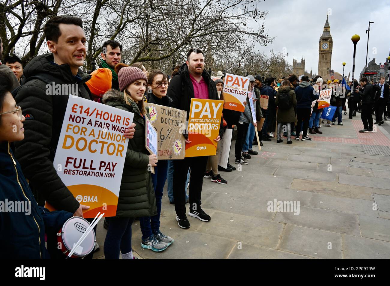 Sciopero medico Junior, primo giorno. St Thomas' Hospital, Westminster, Londra. REGNO UNITO Foto Stock