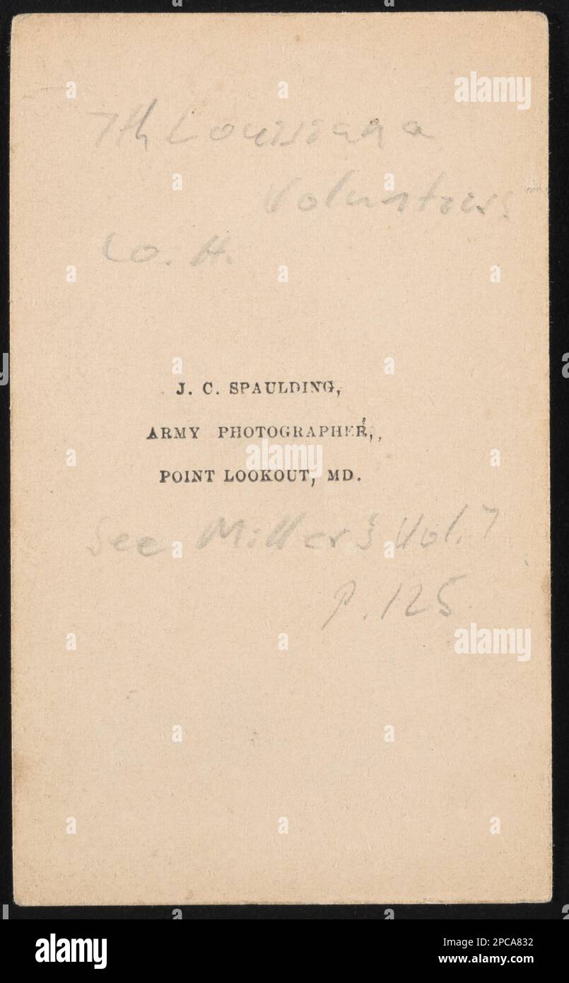 Private Edwin Harris of Co.. H, 7th Luisiana Regimento di Fanteria in uniforme con cappotto / J.C. Spaulding, fotografo dell'esercito, Point Lookout, Md.. Liljenquist Famiglia Collezione di fotografie della Guerra civile , pp/liljpaper. Confederate States of America, Army, Louisiana Fanty Regiment, 7th, persone, 1860-1870, soldati, confederati, 1860-1870, uniformi militari, Confederato, 1860-1870, prigionieri di guerra, confederato, 1860-1870, Stati Uniti, Storia, Guerra civile, 1861-1865, personale militare, Confederato. Foto Stock