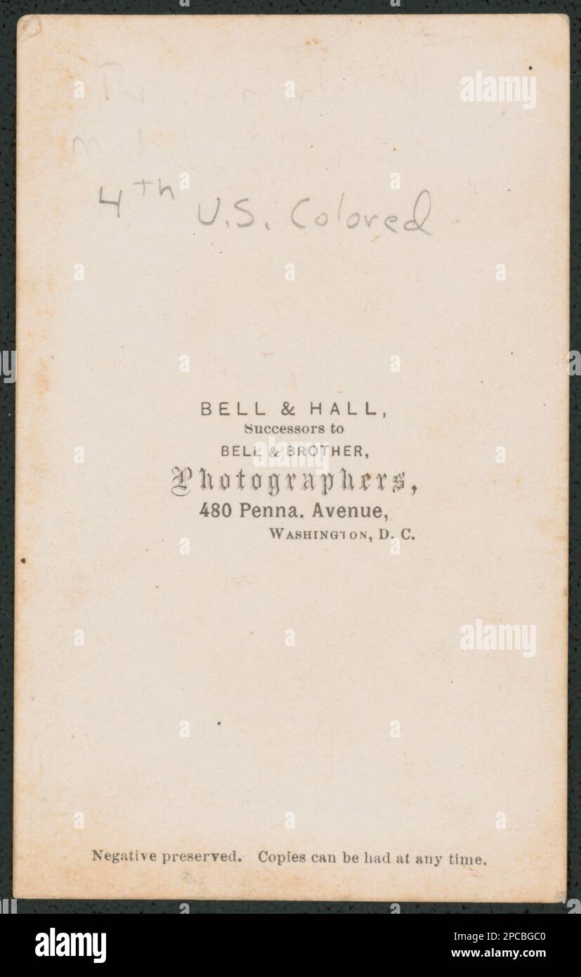 Soldato non identificato del corpo XXV in uniforme / Bell & Hall, successori di Bell & Brother, fotografi, 480 penna. Avenue, Washington, D.C. Liljenquist Famiglia Collezione di fotografie della Guerra civile , pp/liljpaper. Stati Uniti, Army, Corps, 25th (1864-1866), persone, Americani africani, servizio militare, 1860-1870, soldati, Unione, 1860-1870, Military Uniforms, Union, 1860-1870, Stati Uniti, Storia, Guerra civile, 1861-1865, personale militare, Unione. Foto Stock