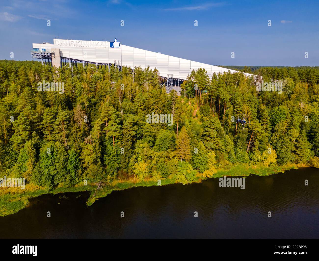 Vista aerea del resort termale Druskininkai, la più grande arena di neve al coperto della Lituania Foto Stock