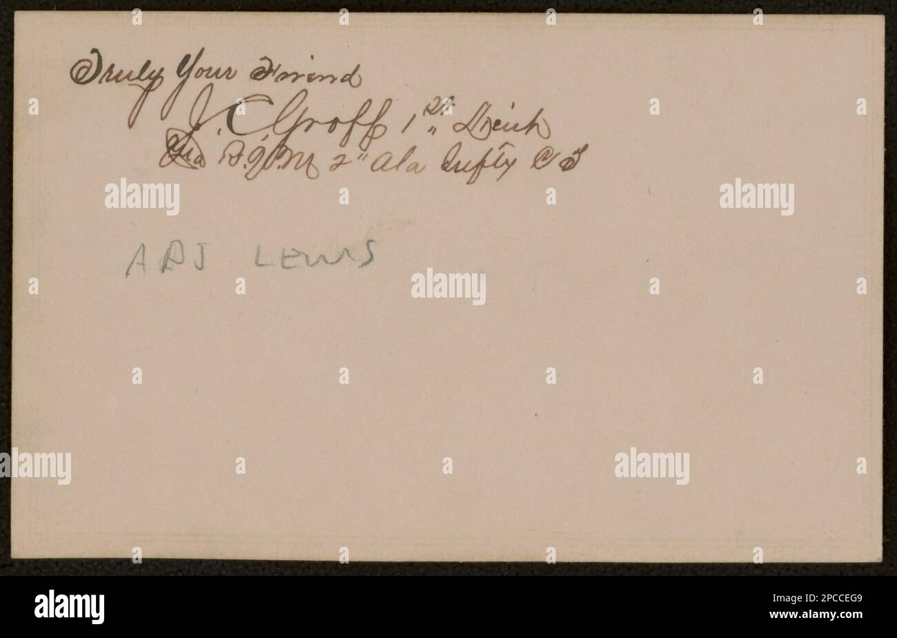 Il sergente del Quartermaster Jeremiah C. Groff (a sinistra) della Co.. D, 81st Ohio Infanty Regiment e 110th US Truppe colorate reggimento di fanteria e 1st tenente e l'Adutante William T. Lewis of Co.. H, 5th Ohio Cavalry e 110th U.S. Truppe colorate reggimento di fanteria in uniformi. Liljenquist Famiglia Collezione di fotografie della Guerra civile , pp/liljpaper. Groff, Geremia C, 1838-1883, Lewis, William T, Approssimativamente 1841- , Stati Uniti, Army, Ohio Cavalry Regiment, 5th (1861-1865) 5th Ohio Cavalry, Stati Uniti, Army, Colored Infanty Regiment, 110th (1863-1864), Persone, Stati Uniti, esercito, Ohio Fanteria Foto Stock