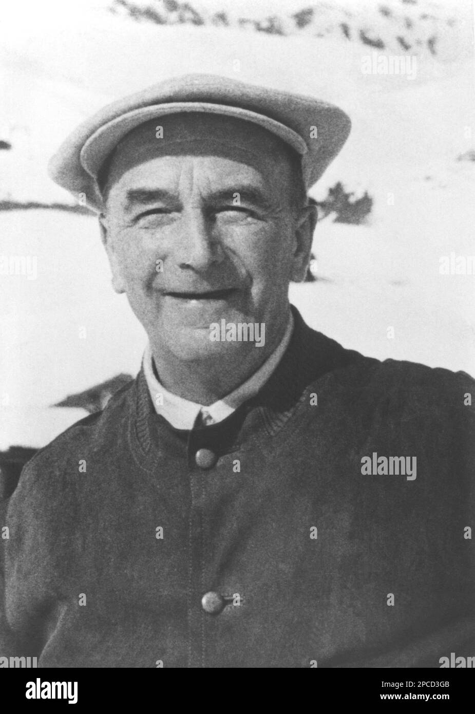 1950 ca , ITALIA : l'industriale italiano CARLO GUZZI ( 1888 - 1964 ), titolare della fabbrica di moto MOTO GUZZI . Fondata nel 1921 a Mandello del Lario, - SPORT - MOTOCICLISMO - MOTO - industriale MOTOCICLISTICO - ritratto - ritratto - FOTO STORICA - cappello - cappello - sorriso - sorriso - sorriso ---- Archivio GBB Foto Stock