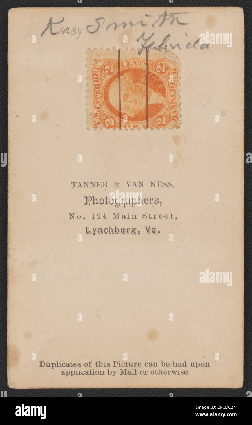 Il generale Edmund Kirby Smith del reggimento della fanteria degli stati confederati in uniforme / Tanner & Van Ness, fotografi, No. 124 Main Street, Lynchburg, Virginia. Liljenquist Famiglia Collezione di fotografie della Guerra civile , pp/liljpaper. Kirby-Smith, Edmund, 1824-1893, Stati confederati dell'America, esercito, popolo, 1860-1870, soldati, Confederato, 1860-1870, uniformi militari, confederato, 1860-1870, Stati Uniti, Storia, Guerra civile, 1861-1865, personale militare, Confederato. Foto Stock