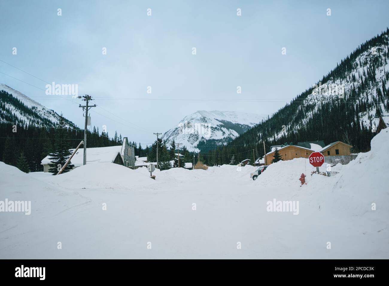 Strade coperte di neve, Montezuma, Colorado Foto Stock