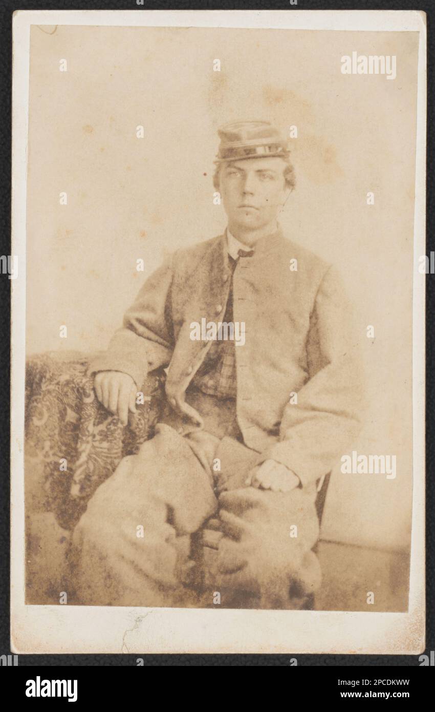 Soldato non identificato in uniforme confederata. Liljenquist Famiglia Collezione di fotografie della Guerra civile , pp/liljpaper. Stati Confederati d'America, esercito, persone, 1860-1870, soldati, Confederato, 1860-1870, uniformi militari, confederato, 1860-1870, Stati Uniti, Storia, Guerra civile, 1861-1865, personale militare, Confederato. Foto Stock