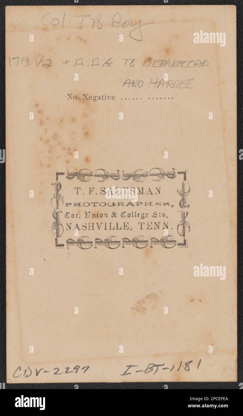 Colonnello Thomas Benton Roy, CSA Adjutant General Department e 17th Virginia Fanty Regiment in uniforme / T.F. Saltsman, fotografo, arredamento. Union & College St., Nashville, Tenn. Liljenquist Famiglia Collezione di fotografie della Guerra civile , pp/liljpaper. Roy, Thomas Benton, 1838-1910, Stati Confederati dell'America, Army, Virginia Infanty Regiment, 17th, persone, 1860-1870, soldati, confederati, 1860-1870, uniformi militari, Confederate, 1860-1870, Stati Uniti, Storia, Guerra civile, 1861-1865, personale militare, confederato. Foto Stock