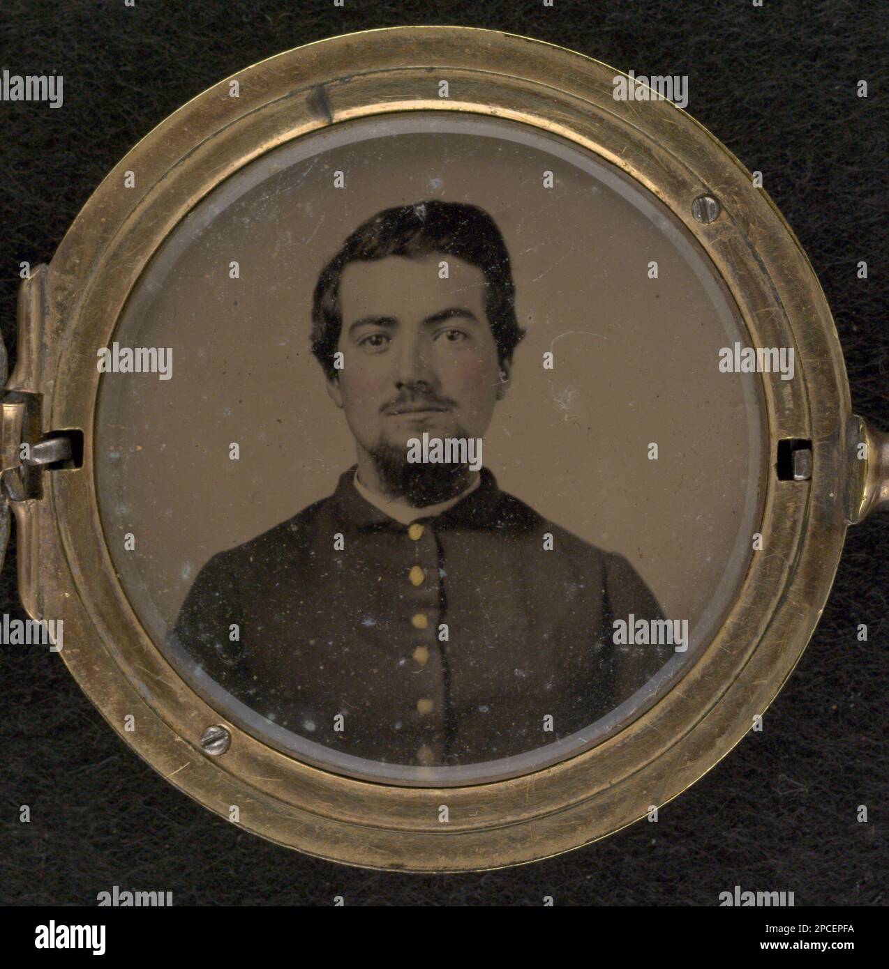 Soldato non identificato nell'uniforme dell'Unione. Liljenquist Famiglia Collezione di fotografie della Guerra civile , FAmbrotype / Tintype fotografia serie di archiviazione , pp/liljunion. Stati Uniti, Esercito, persone, 1860-1870, soldati, Unione, 1860-1870, uniformi militari, Unione, 1860-1870, Stati Uniti, Storia, Guerra civile, 1861-1865, personale militare, Unione. Foto Stock