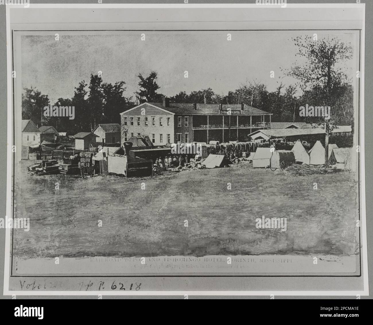 Corinto, signorina Deposito ferroviario e Hotel Tishomingo. Titolo dall'elemento. Stati Uniti, Storia, Guerra civile, 1861-1865, Stati Uniti, Mississippi, Corinto. Foto Stock