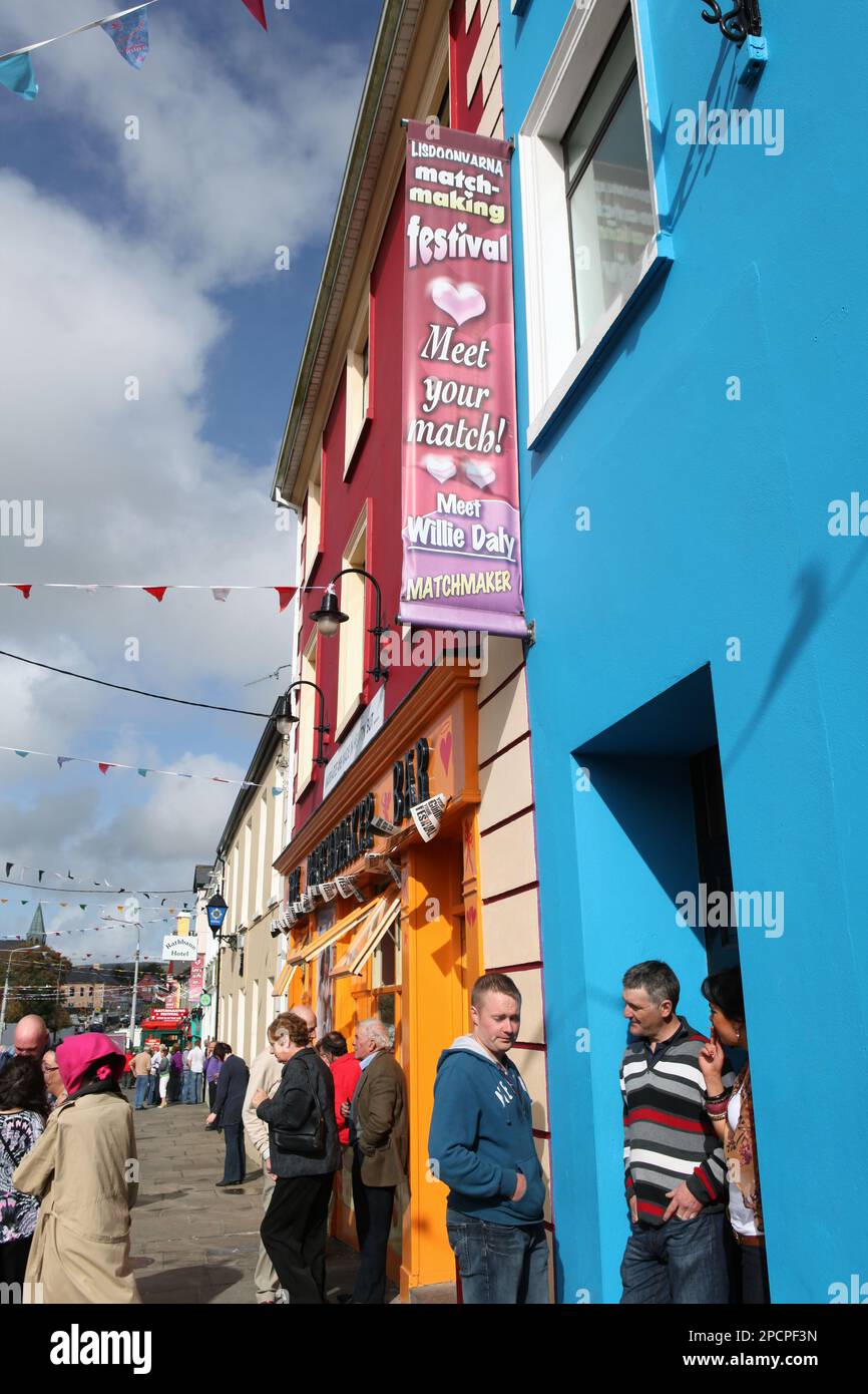 Lisdoonvarna ospita un festival annuale dei matchmakers e attira singoli da tutto il mondo.ogni anno, durante il mese di settembre, questa piccola villa Foto Stock