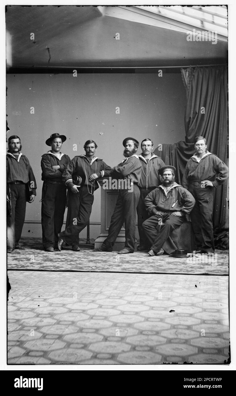 Gruppo di marinai russi della nave della marina Variag durante la visita a New York City. Fotografie della guerra civile, 1861-1865 , titolo ideato dallo staff della Biblioteca sulla base di informazioni fornite da Steve Rogers e Michael Neubert, 2011. (Titolo nei libri di didascalia della Guerra civile erroneamente identificato i marinai come Marina degli Stati Uniti.). Stati Uniti, Storia, Guerra civile, 1861-1865. Foto Stock