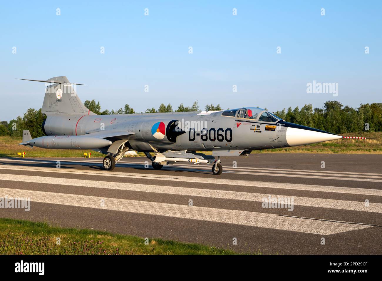 Ex Royal Netherlands Air Force Lockheed F-104G Starfighter caccia jet sulla pista di Teuge Airport. Teuge, Paesi Bassi - 4 giugno 2022 Foto Stock