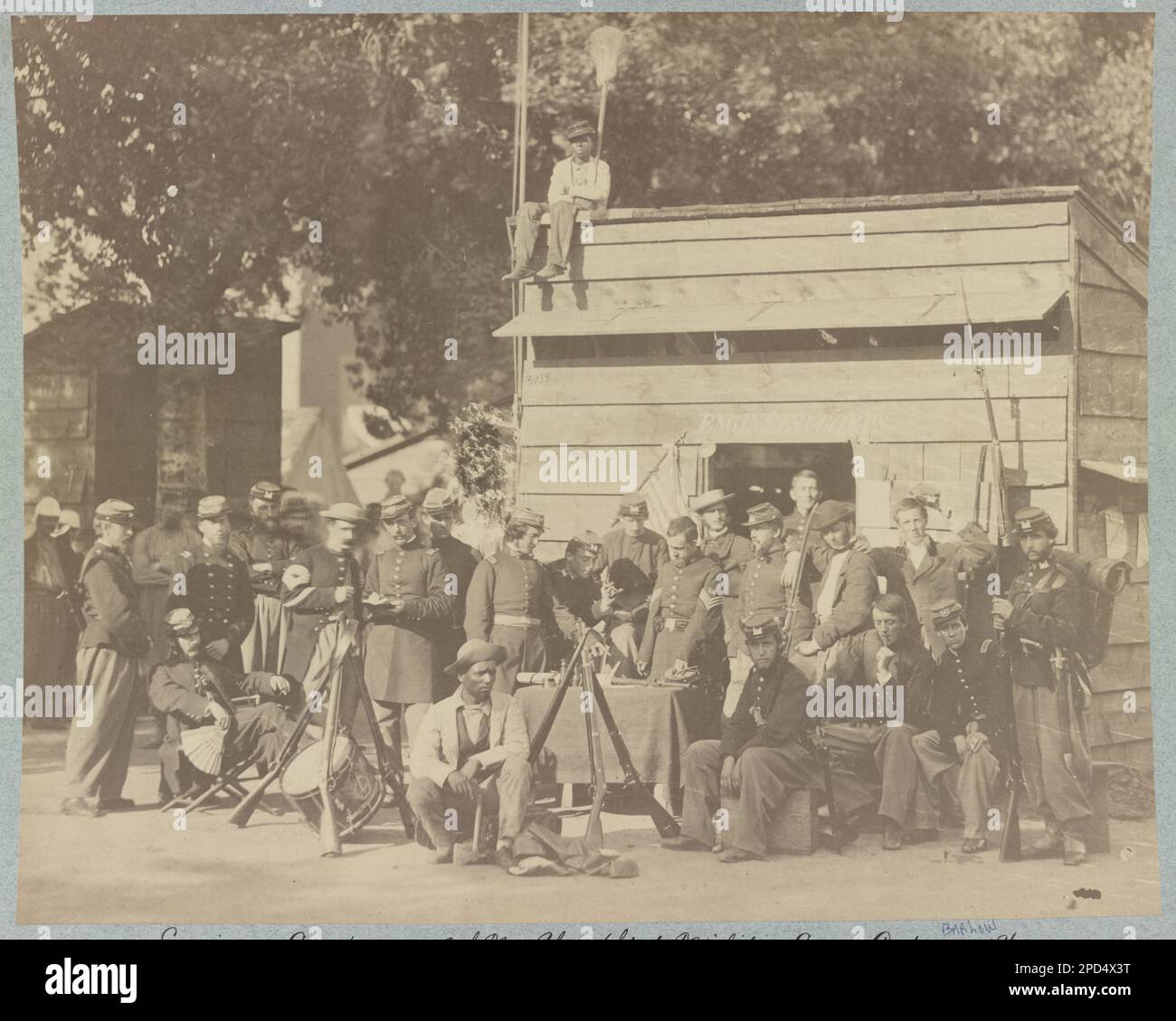 Engineer Company, 12th New York state Militia, Camp Anderson, 1861. Titolo dell'articolo, regalo; col. Godwin Ordway; 1948. New York (state), Militia, Regiment, 12th, Stati Uniti, Storia, Guerra civile, 1861-1865. Foto Stock