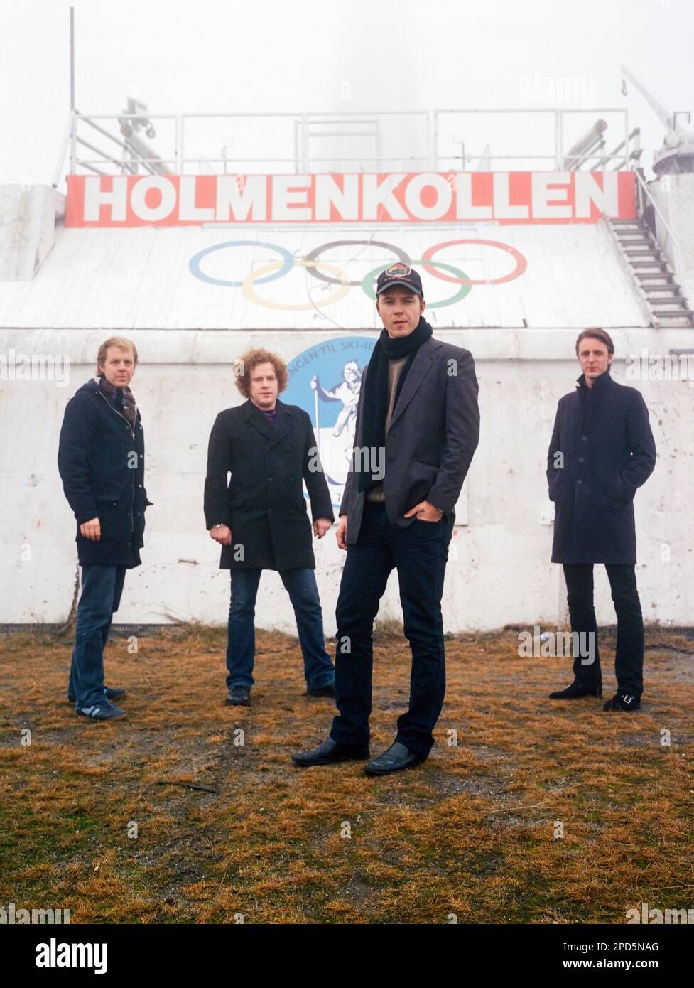 Gruppo rock norvegese Madrugada,Holmenkollen Ski Jump, Oslo, Norvegia 14th novembre 2003 Foto Stock