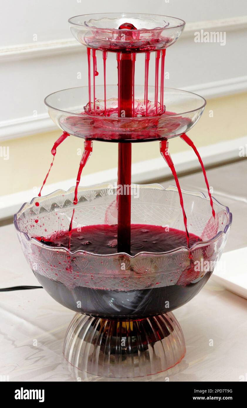 Lo strumento un palcoscenico di fare da vino rosso durante le feste Foto Stock