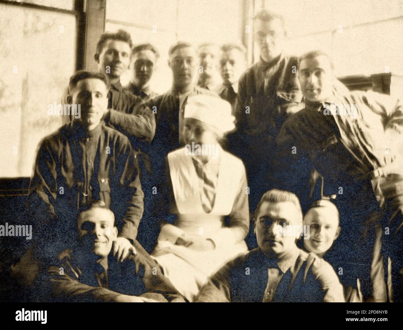 Infermiere WWI e Stati Uniti Soldiers or Doctors, World War i, American Soldiers and Nurse, circa 1917 Foto Stock