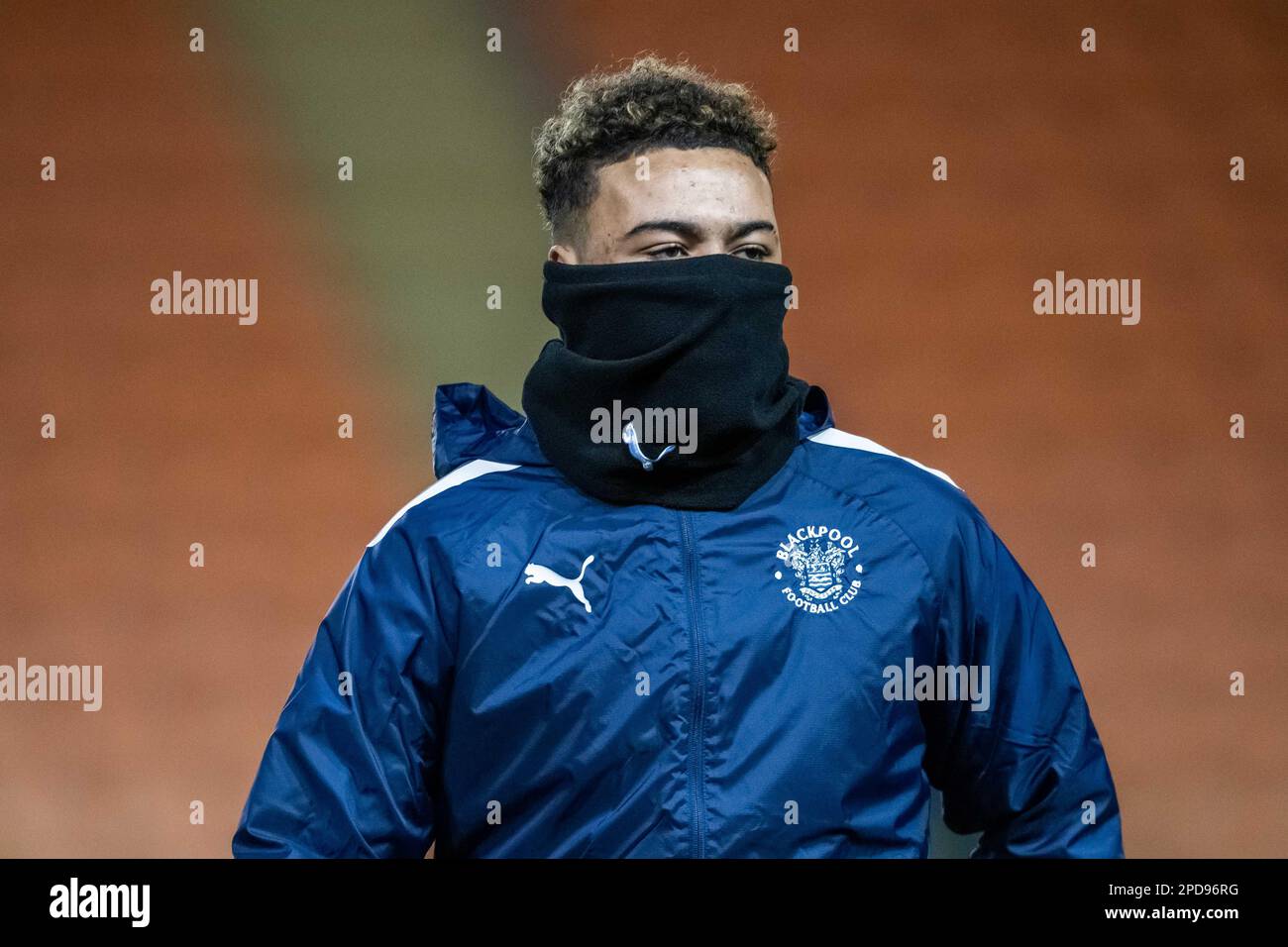 Morgan Rogers #25 di Blackpool durante il warm up pre-partita in vista della partita Sky Bet Championship Blackpool vs Queens Park Rangers a Bloomfield Road, Blackpool, Regno Unito, 14th marzo 2023 (Photo by Craig Thomas/News Images) Credit: News Images LTD/Alamy Live News Foto Stock