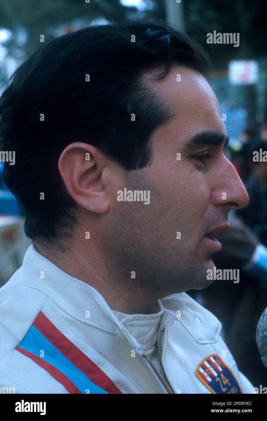Ritratto del pilota italiano della Scuderia Ferrari nel Gran Premio Lorenzo Bandini durante le prove per il Gran Premio di Monaco nel 1967. Morì tragicamente dopo un Foto Stock