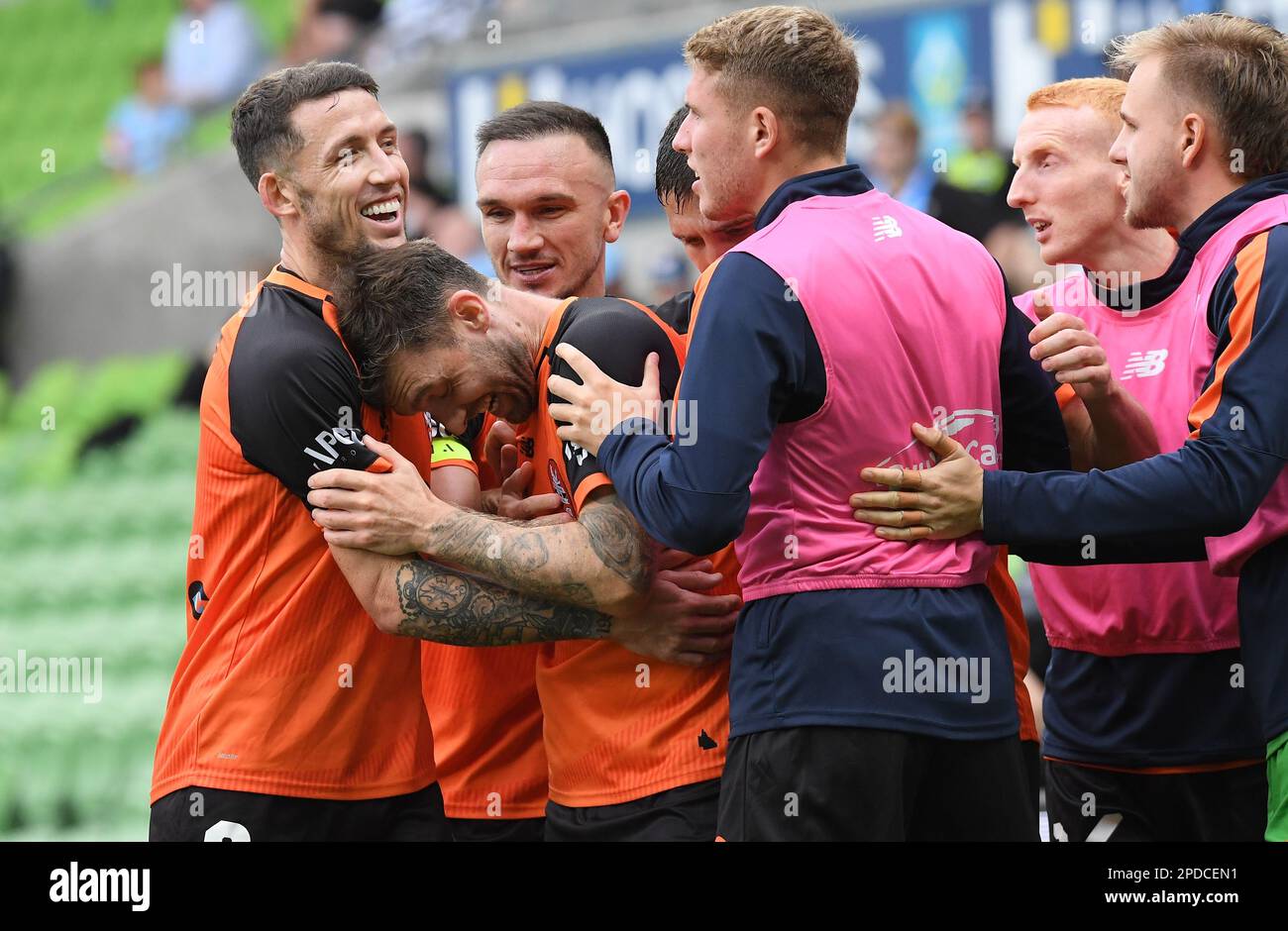 MELBOURNE, AUSTRALIA. 12 marzo, 2023. Melbourne City / Brisbane Roar. James o'Shea festeggia il ruggito dopo aver segnato una sanzione contro Melbourne City. Foto Stock