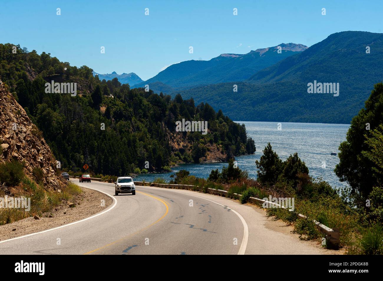 Lago Nahuel Huapi come visto dalla Ruta 40, Ruta de Los Siete Lagos o Route of Seven Lakes, Neuquen, Argentina Foto Stock