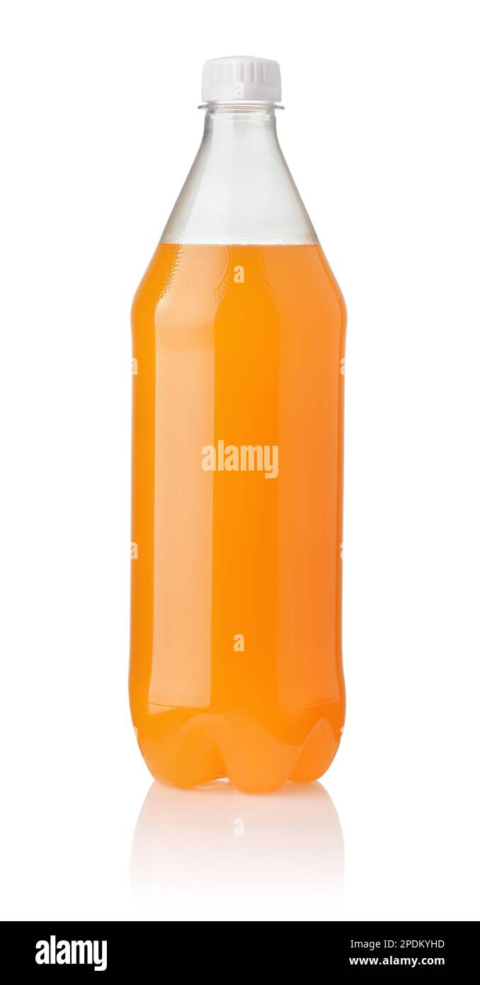 Vista frontale della bottiglia di soda arancione isolata su bianco Foto Stock