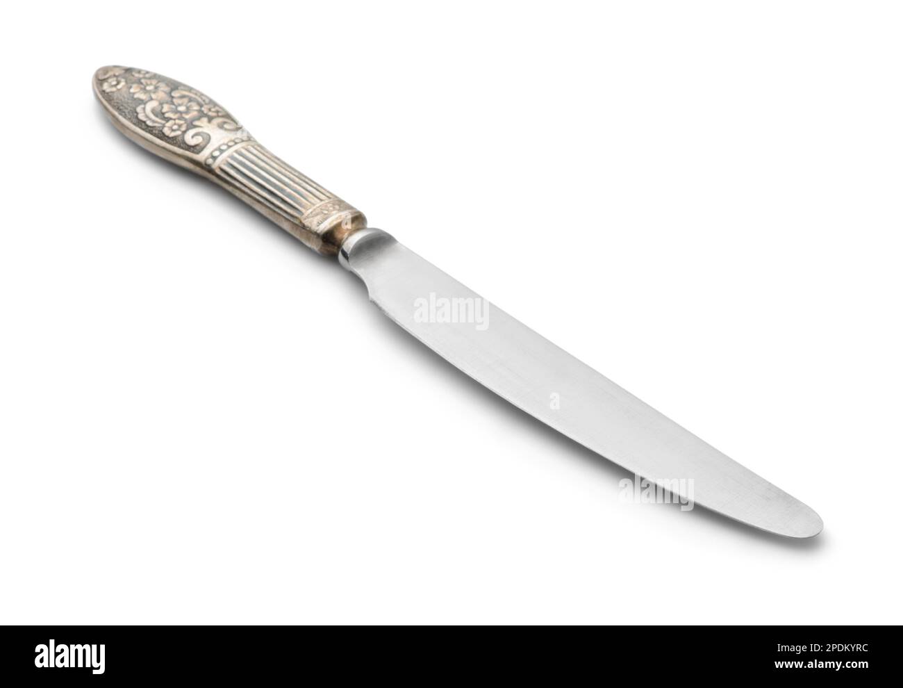 Argento vecchio coltello da tavola isolato su bianco Foto Stock