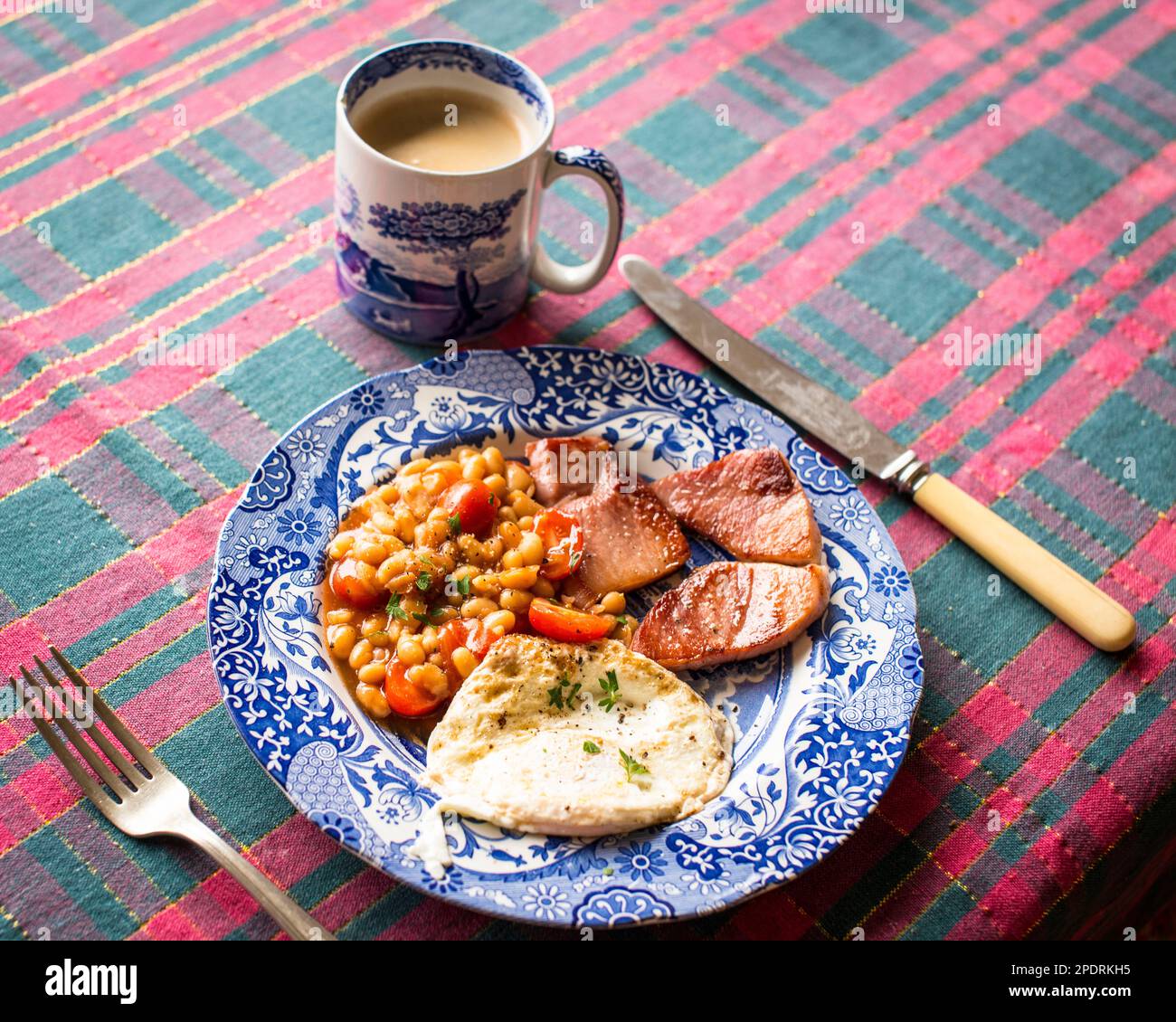 Colazione a base di prosciutto e uova Foto Stock