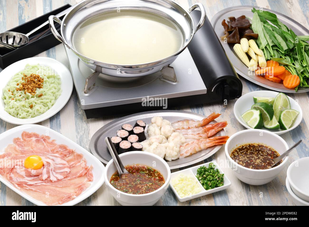Hot pot Thai suki a casa Foto Stock