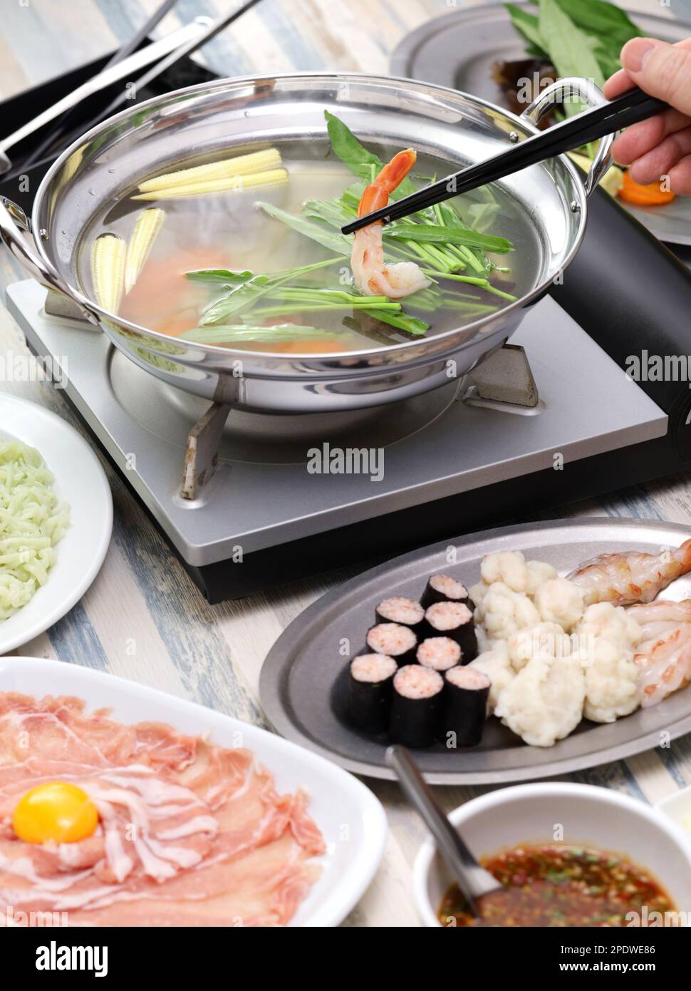 Hot pot Thai suki a casa Foto Stock