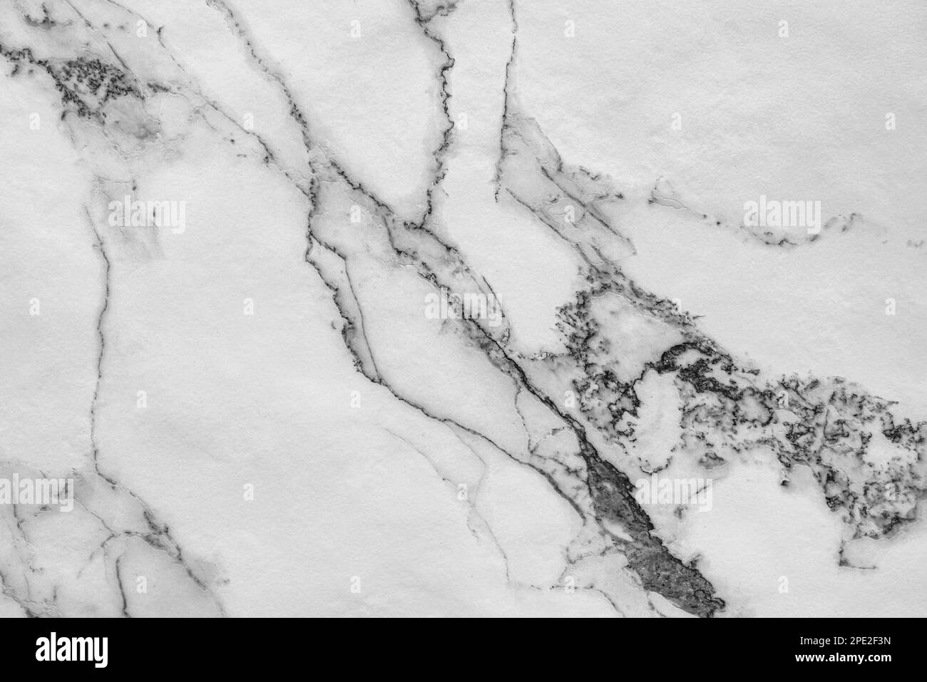Texture di piastrelle di marmo bianco con graffi. Sfondo astratto per il design. Foto Stock