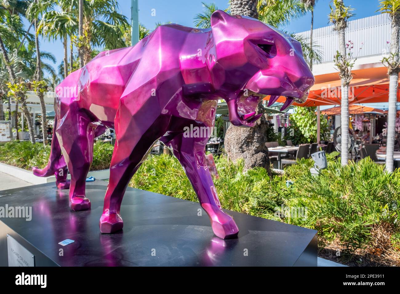 Panther scultura dell'artista Richard Orlisnki Foto Stock