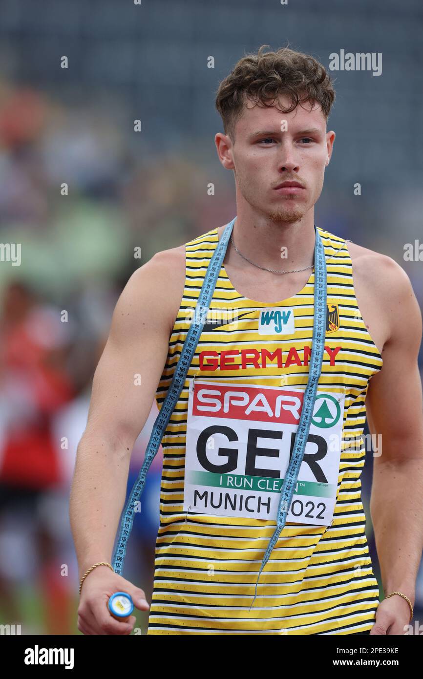 Kevin KRANZ si prepara a guidare il team tedesco nel 4*100m Heat seduto al Campionato europeo di Atletica 2022 Foto Stock