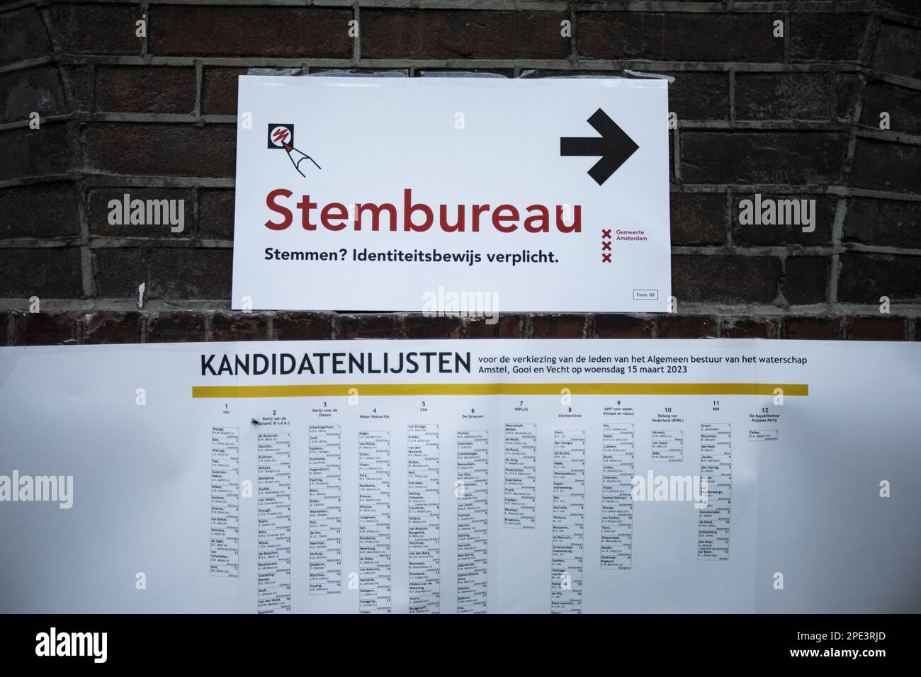 ILLUSTRATIVA - la stazione di polling indica le elezioni degli Stati provinciali e dell'ente idrico nel Scheepvaartmuseum di Amsterdam. ANP EVA PLEVIER olanda fuori - belgio fuori Foto Stock