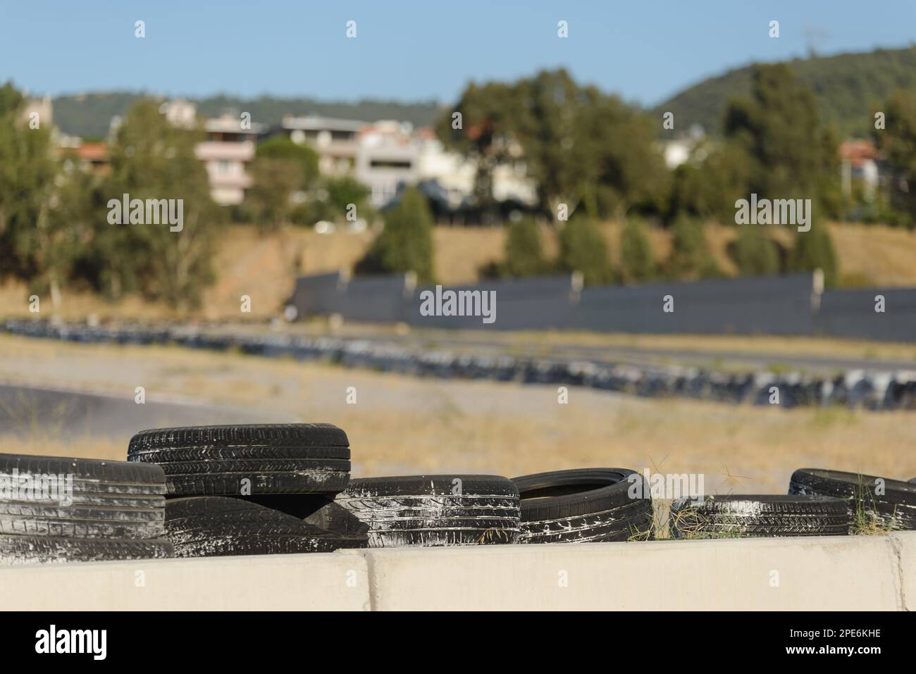 Primo piano di pneumatici barriera in pista Foto Stock