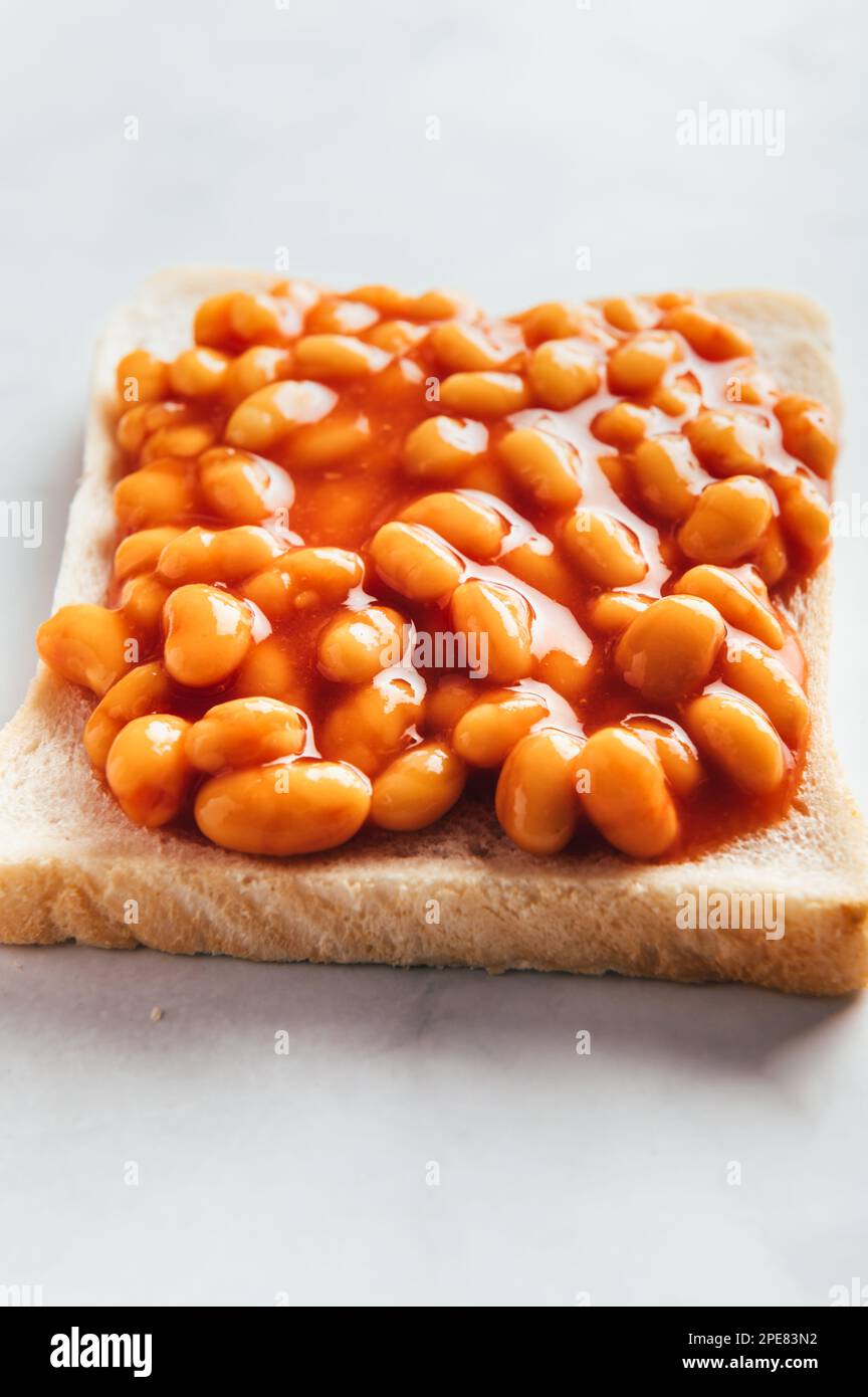 Fagioli su pane tostato Foto Stock