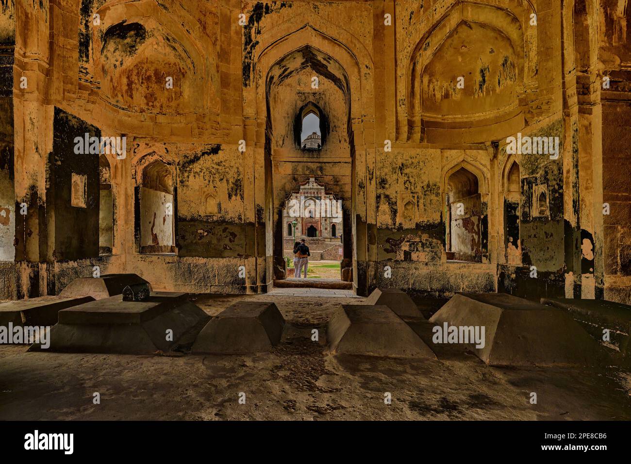 Lo Shish Gumbad nei Lodi Gardens di Delhi ospita cinque tombe di una famiglia sconosciuta Foto Stock