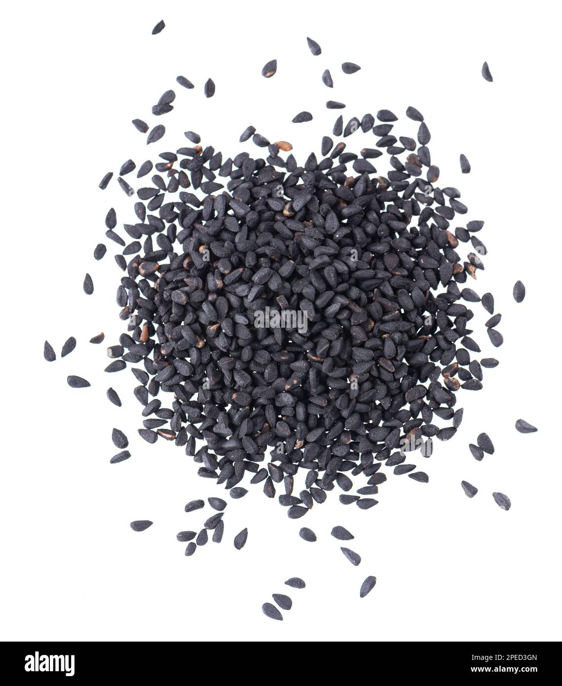 Semi di cumino nero isolati su sfondo bianco. Mucchio di semi neri di  nigella. Nigella sativa. Vista dall'alto Foto stock - Alamy