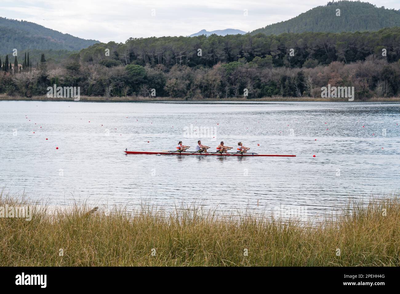 Lago Banyoles, allenamento di canottaggio, Banyoles, Catalogna, Spagna Foto Stock