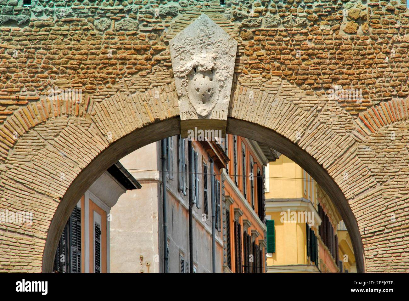 Antichi edifici decorativi nella città di Roma, è anche la capitale del Lazio, il centro della città metropolitana di Roma, Italia, Europa Foto Stock